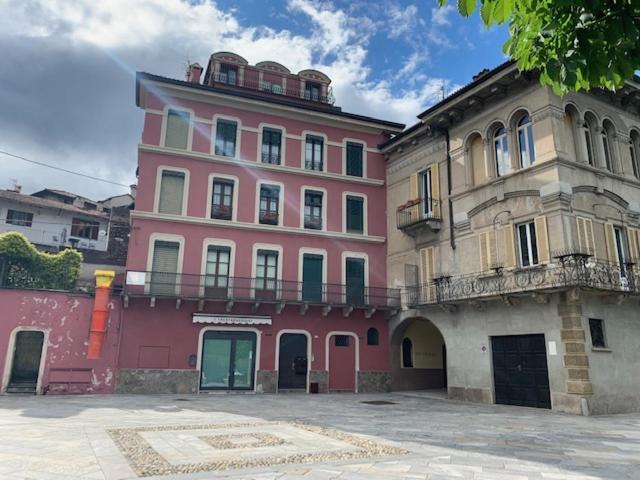 Appartement Mansarda Amore à Cannobio Extérieur photo