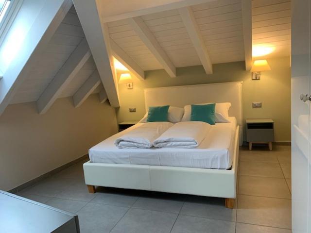Appartement Mansarda Amore à Cannobio Extérieur photo